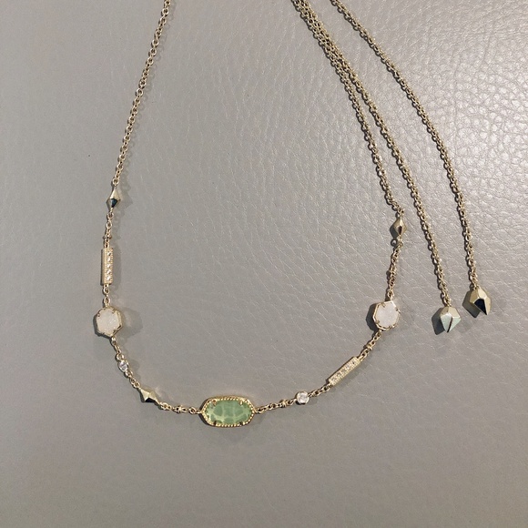 Kendra Scott Jewelry - Kendra Scott Maddie Necklace - Chalcedony Kendra Scott Jewelry - Kendra Scott Maddie Necklace - Chalcedony